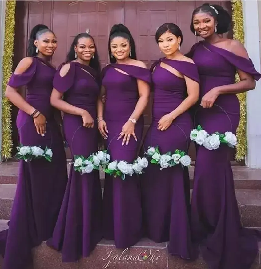 2022 Sexy Vestidos de dama de honor africano morado Mermaid Ruchada Longitud de un hombro de un hombro Mira de Honor Mira de Honor Beach Wedding Vestidos