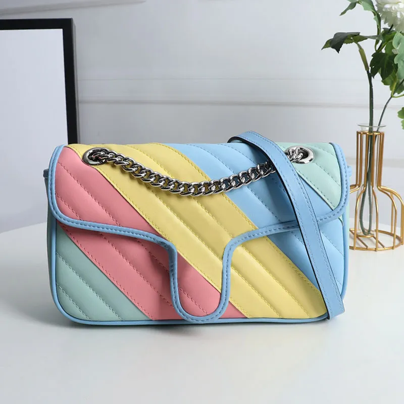 Bolsas de corrente de listras arco -íris feminino de macaroon bolsas crossbods bolsas de ombro ladejas de linhas de linhas de couro acolchoadas hardware de twist hardware de alta qualidade carteiras clássicas de alta qualidade