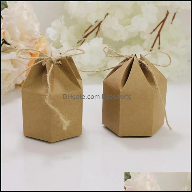 New Creative Kraft Paper Candy Gift Wrap Boxes Lantern Hexagon Shape Wedding Favors Gift Packaging Chocolate Box Bags 20211224 Q2