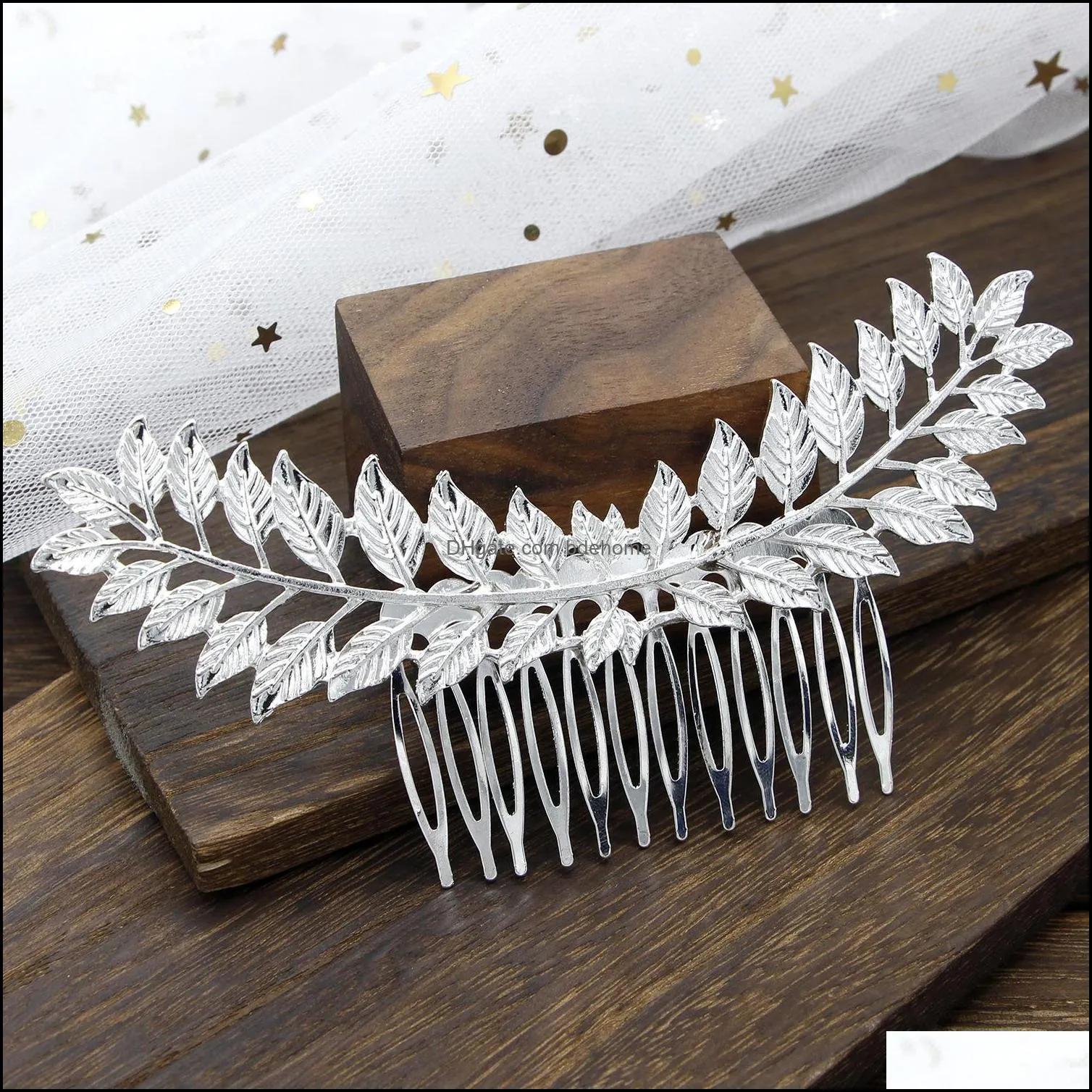 Bridal Comb Wedding Accessories Tiara Fashion Alloy Women`s Leaves Inserting Comb Bridals Headpiece Hair Jewelry