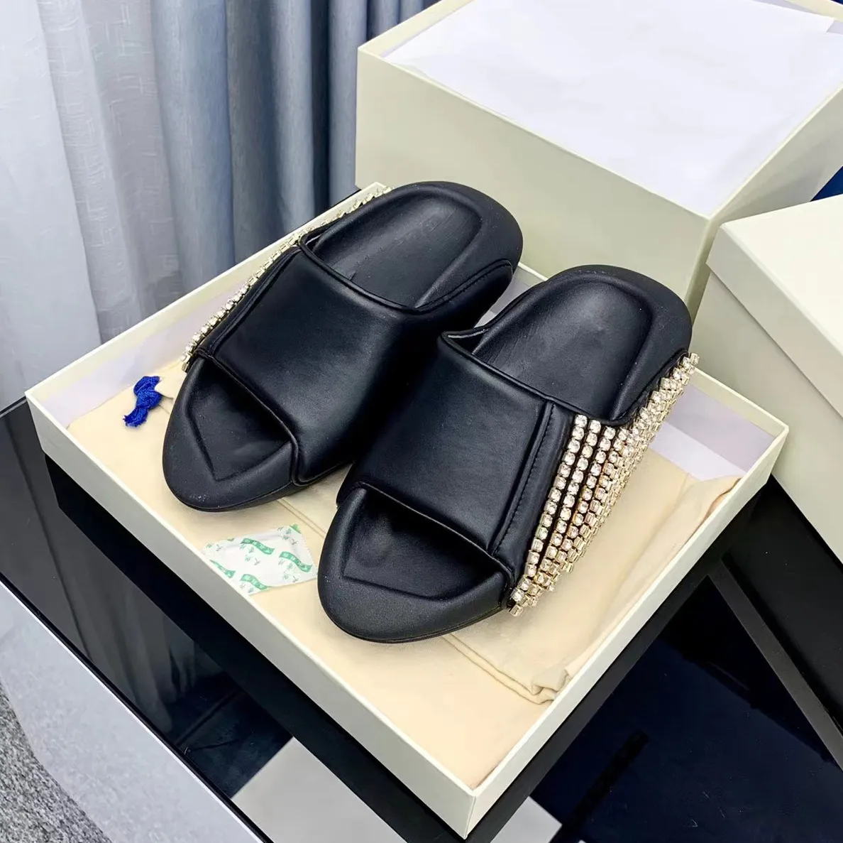 Newsan pantofole on sale