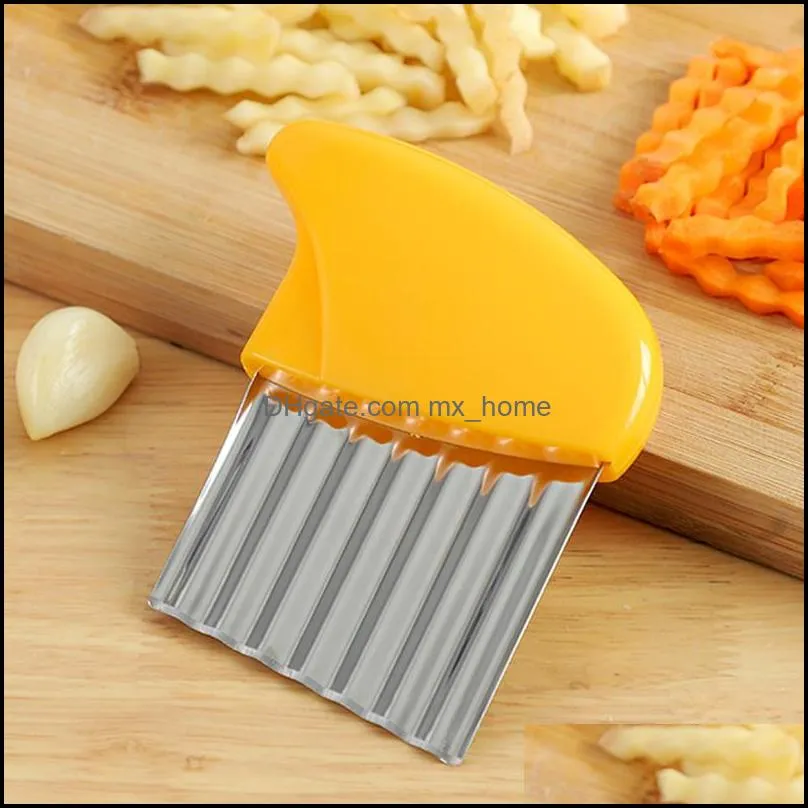 Stainless Steel Potato Crinkle Cutter French Fries Cuter Potato Chip Slicer Wavy Cutter Knife Kitchen Vegetable Shredder Cutting Tools