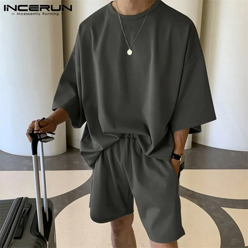 Hommes ensembles couleur unie été O cou demi manches t-shirts taille élastique Shorts Streetwear lâche décontracté hommes costumes 5XL INCERUN 220526