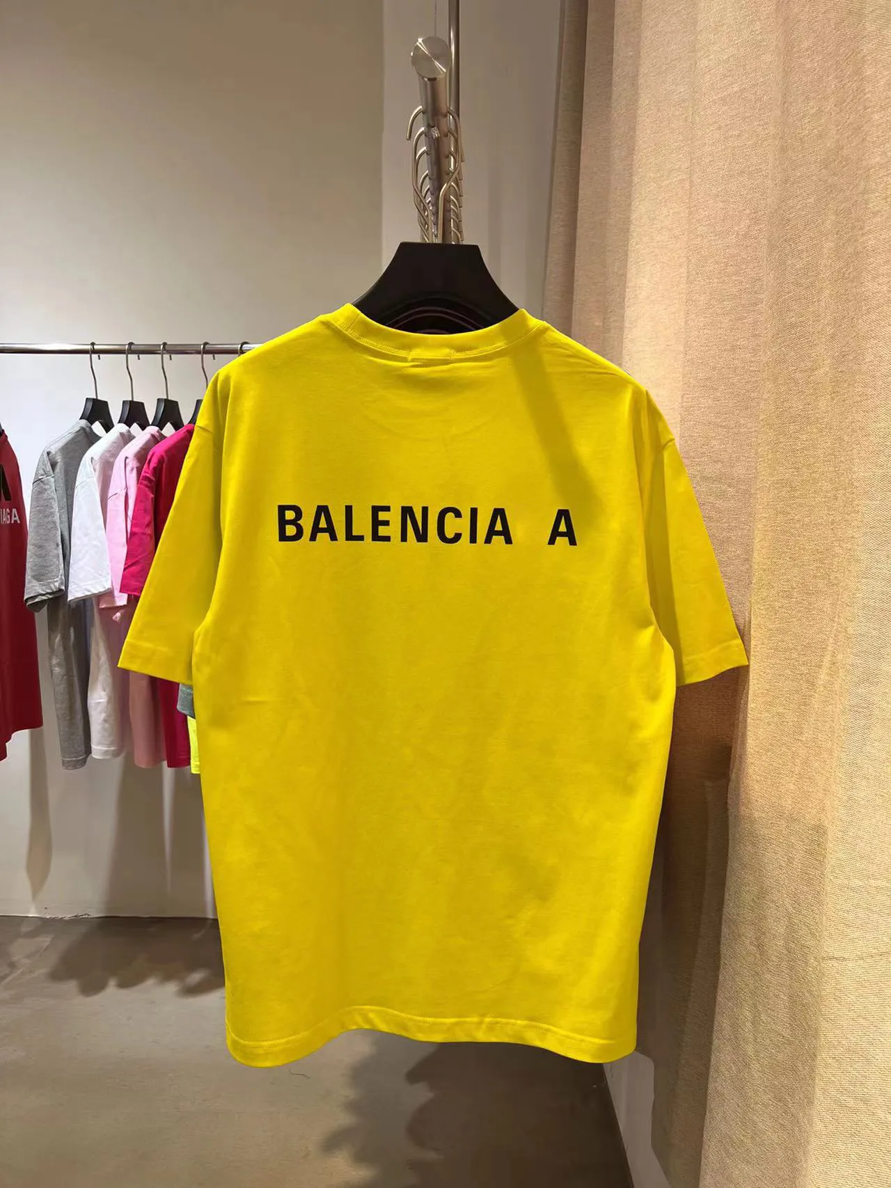2022 メンズ tシャツデザイナーファッションポロ夏綿パリトップス女性セーターメンズジャケットラウンドカラーグレー tシャツ卸売 B22
