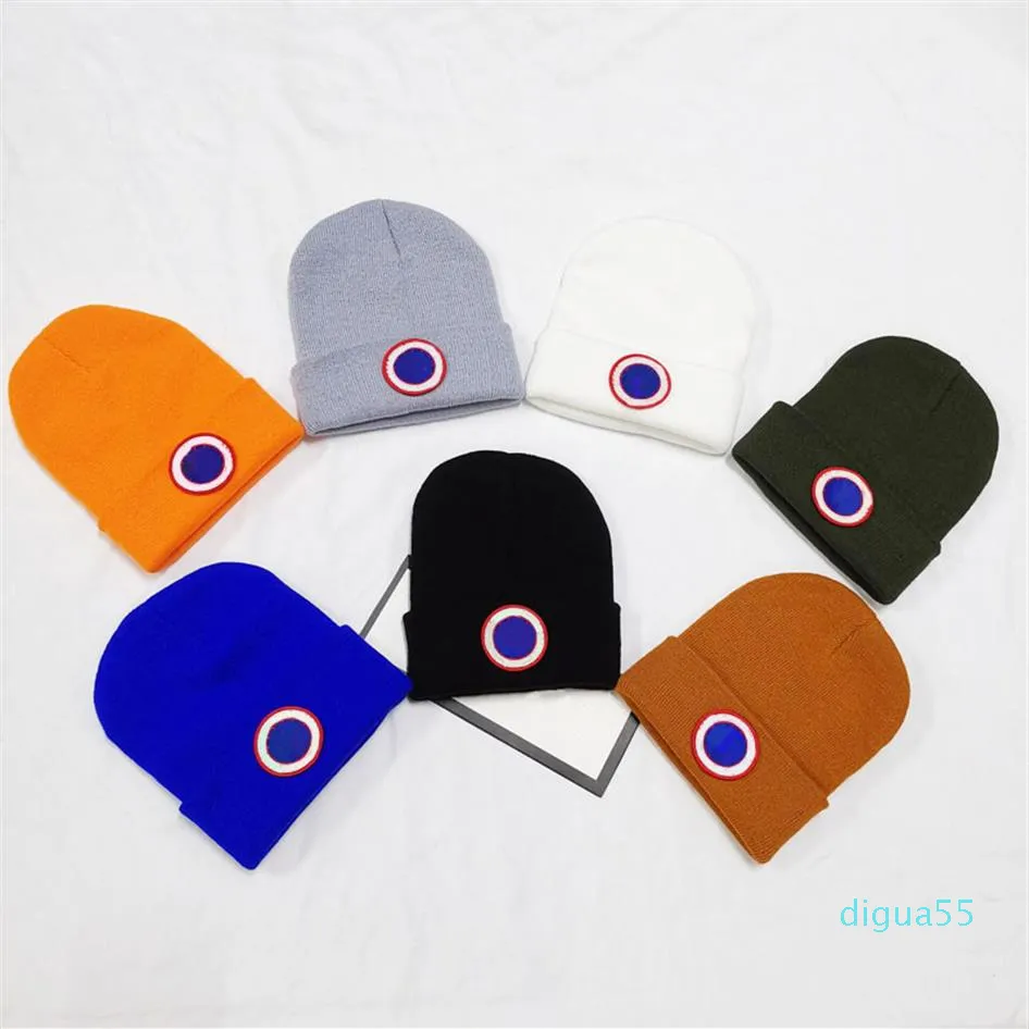 Зимнее качество взрослые толстые зимы Soft Elastic Cable Плетеное плетеные скачки Pompon Women Skullcap Little Girl Ski