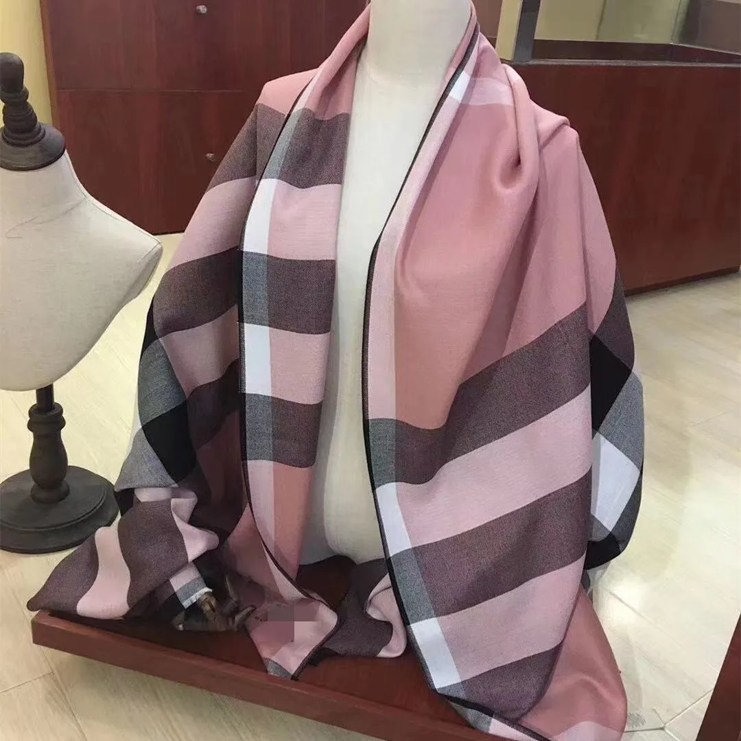 Écharpe des créateurs de créateurs de mode de luxe Écharpe pour hommes et femmes longueur de haute qualité 185 cm lettre de cachemire jacquard foulard