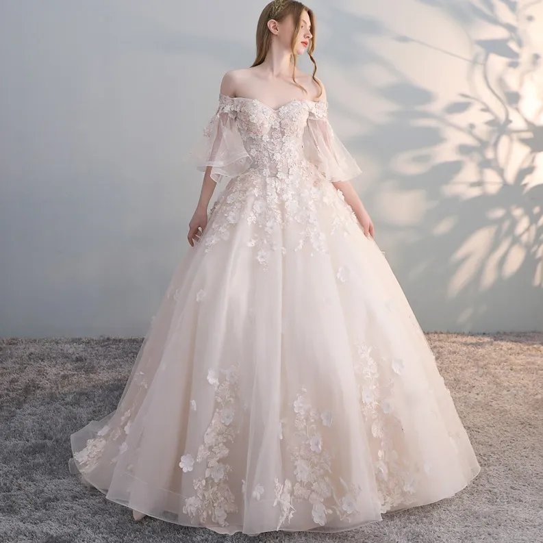 2022 Glamorous Luxus Dubai Arabisch Neue Spitze Ballkleider Brautkleider Lange Ärmel 3D Blumen Perlen Hochzeitskleid Brautkleider
