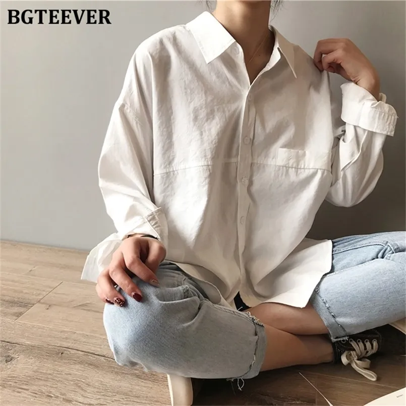BGTEEVER MINIMALISTER LOOK VIT SHIRTS FÖR KVINNA Turned Collar Solid Female Shirts Tops Spring Summer Bluses 220623