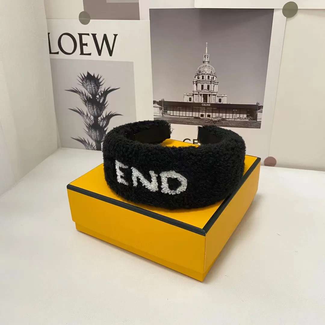 Fashion Headbands: Stylish Womens Fabric Headband With Unique