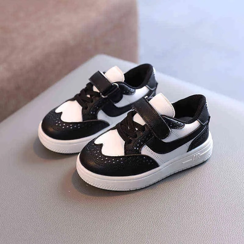 Tennisskor Kids Sneakers Breattable Leather Trainers Girls Running Shoes Flat White Children Casual Sports Shoes for Boys 2022 G220527