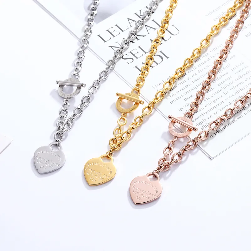 Top Qualité En Acier Inoxydable Coeur Amour Pendentif Colliers Or Argent Rose Couleurs Style Classique Logo Imprimé Femmes Designer Bijoux