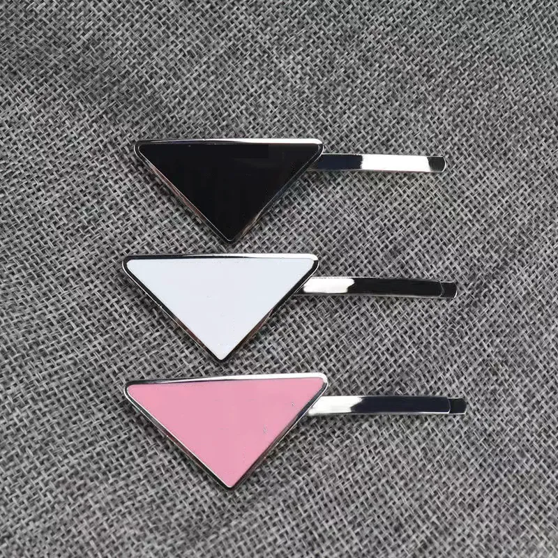 Clip à cheveux pour femmes créatrice de mode noir blanc rose triangle de cheveux