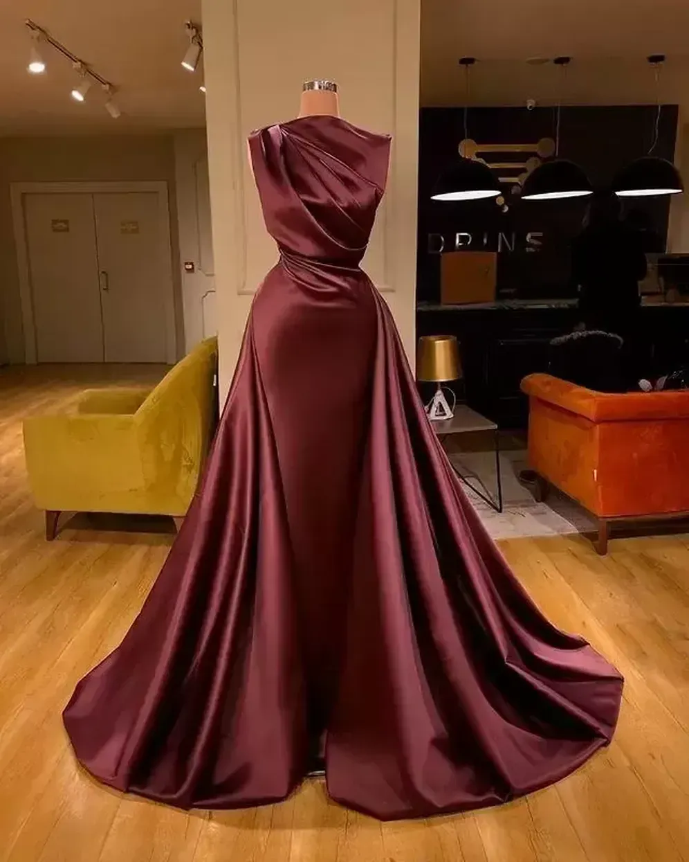 2022 Burgundy A-line Satin Evening Prom Dress Arabic Bateau Plus Size Long Formal Party Bridesmaid Dress BC10624