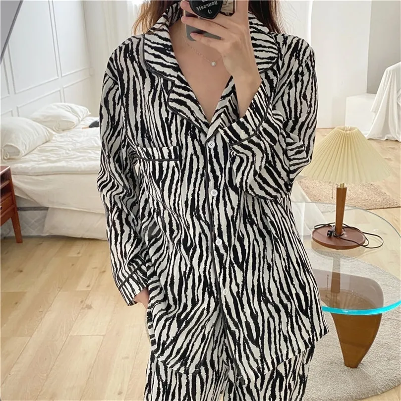 Pijama Set Woman 2 Pieces Nightie Sleepwear Home Clothes Zebra Pattern Pyjamas Girl Winter Pyjama Kvinnliga kostymdräkter Hemkläder 220511