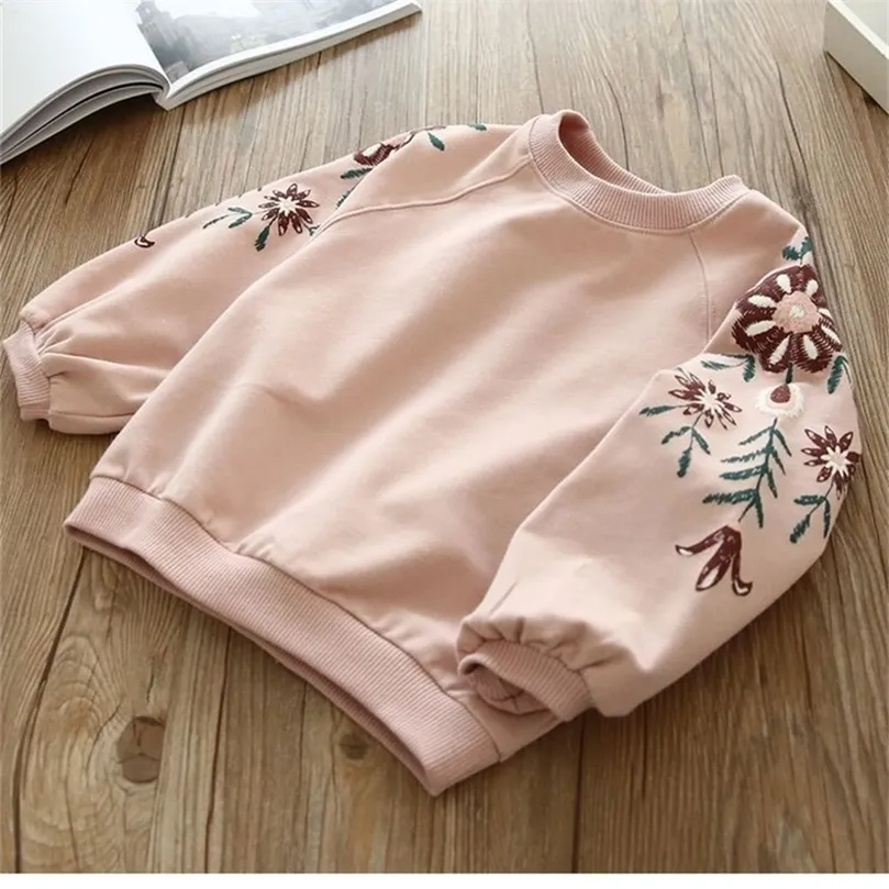 秋と冬の女の子のファッションスパンコールスワンセーター子供の丸いネックセーターピンクシャツ子供服lj201128
