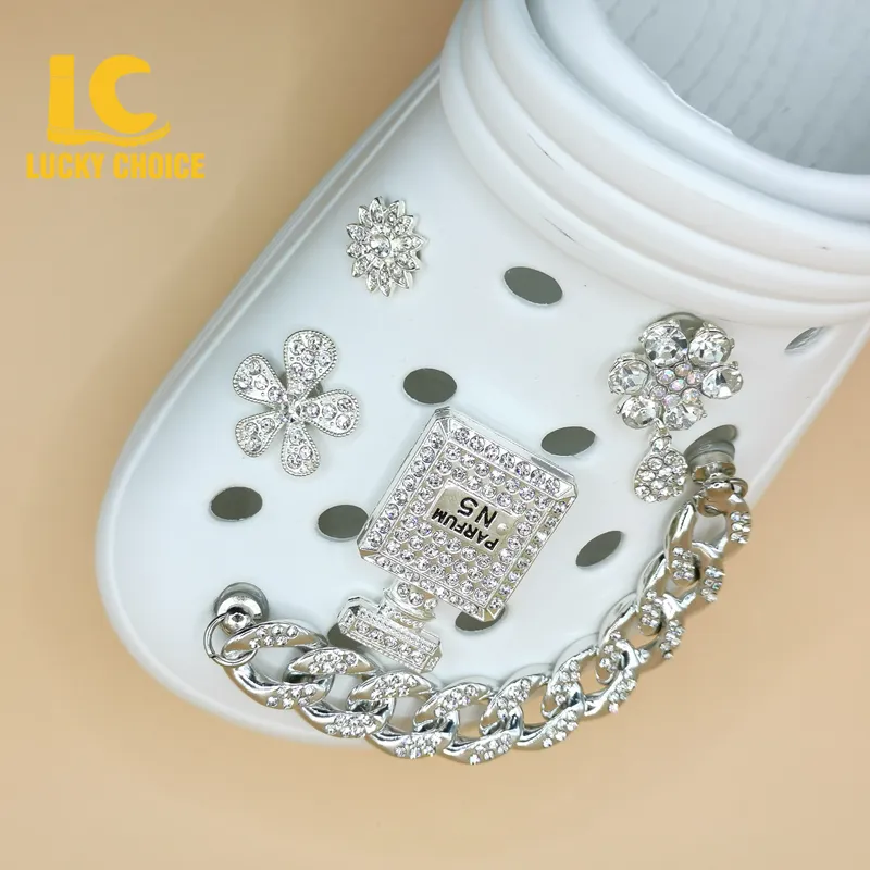 2pcs sapatos encanta designer gem croc bling shinestones garotão presente para adesivo adesão a acessórios de garrafa de perfume de metal 220527