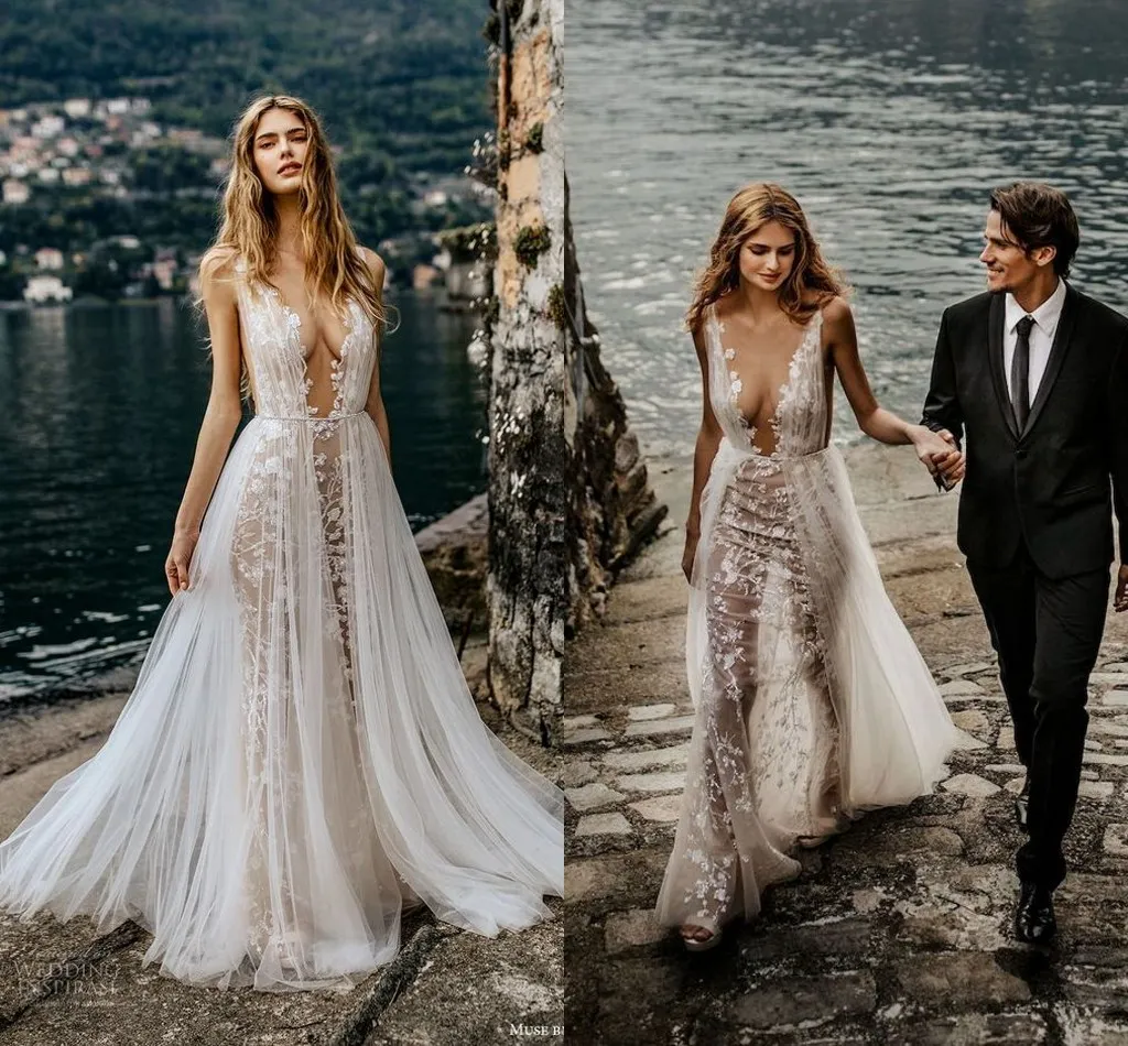 2022 Berta Beach Wedding Dresses Sexig Deep V-hals spets Floral Bohemian Country i full längd Brudklänningar Vestido Noiva Vintage