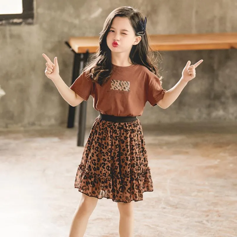 Conjuntos de roupas Girls Girls Set 2022 Summer Fashion Leopard Kids Suit de menina de menina para crianças camisa e saia duas peças #6270 CLOTHING