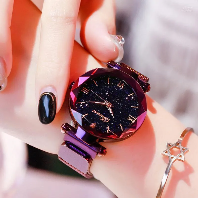 Zegarek modowy zegarek dla kobiet elegancki kwarc magnetyczny klamra gwiezdna niebo rzymska cyfra dama na rękę dropwristwatches hect22