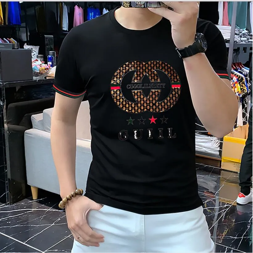 T-shirt da uomo Estate nuovi prodotti europei t-shirt da uomo a maniche corte t-shirt girocollo alla moda confortevole top da uomo ricamato con paillettes all-match