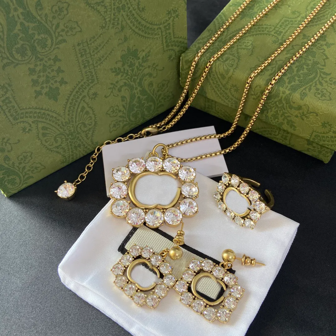 Sparkle Rhinestone Designer Necklace Earrings Girl Crystal Ear Studs Double Letter Diamond Pendant Stud Jewelry Set