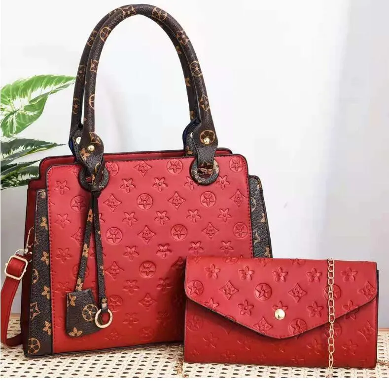 Buy Branded Bags For Women Online At Best Prices | Mochi Shoes