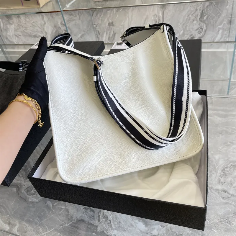 Luxury Women Designer Bag Fashion Cow Leather Casual Brand One Shoulder Oblique Span Bag Triangle Business All-match Handbag High-quality