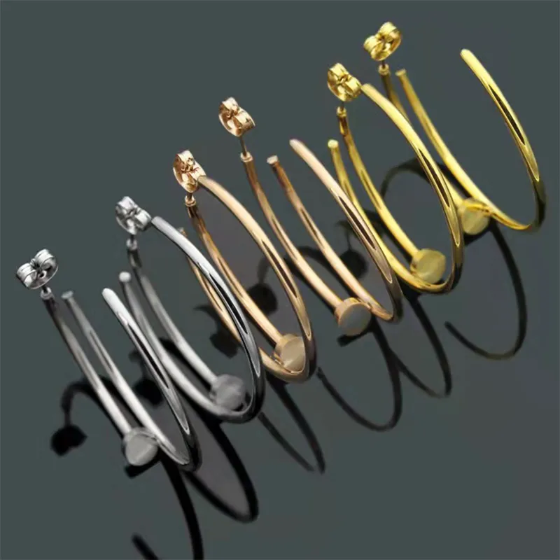 Usine de luxe en gros sans perceuse clous boucles d'oreilles mode boucle d'oreille pour les femmes cadeaux de bijoux de créateurs classiques