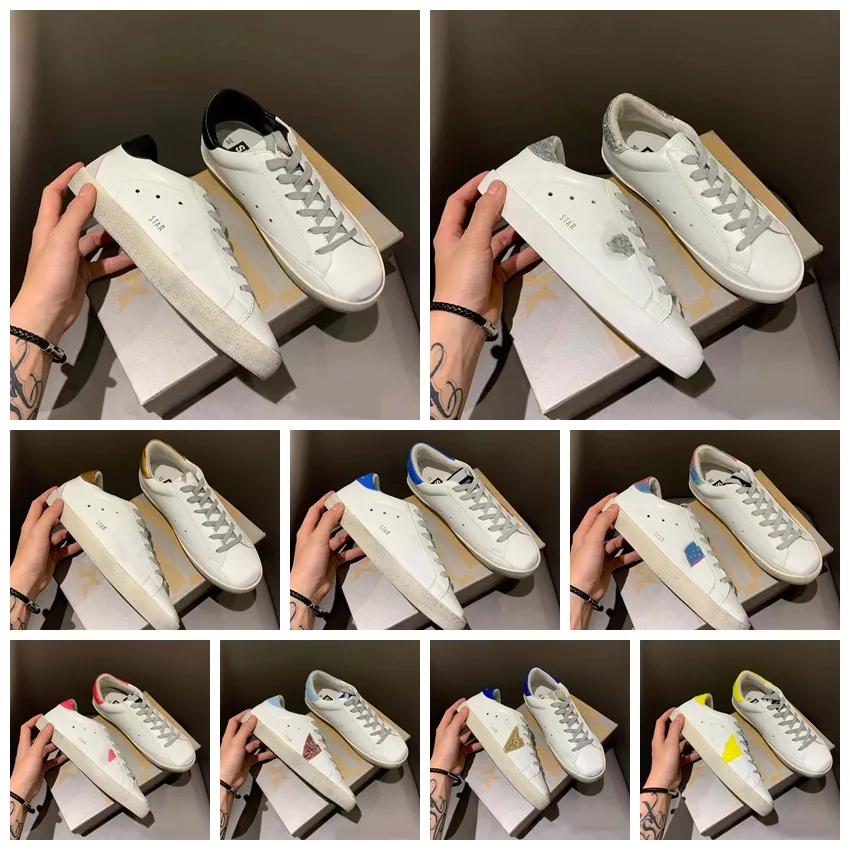 2022 Desinger Sneakers Märke Sneakers Designer Sneakers Kvinnor Man Fritidsskor Äkta läder Guld Ace Slides Trippeltofflor Sandaler Stövlar av märke 02