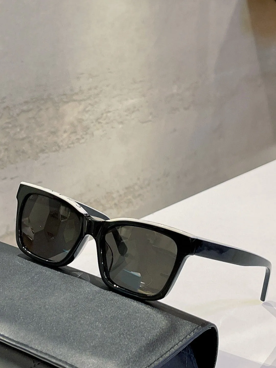 Top CH оригинал высококачественный 5417 Дизайнерские солнцезащитные очки мужчины знаменитые модные классические ретро -элегантные бренд -бренды Eyeglass Mashy Design Женщины