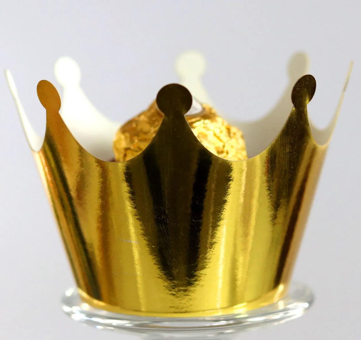 Bröllopsdekorationer Cake Paper Edge Cup Silver Spetsar Hållare Laser Hollowed Out Gold Crown grossist