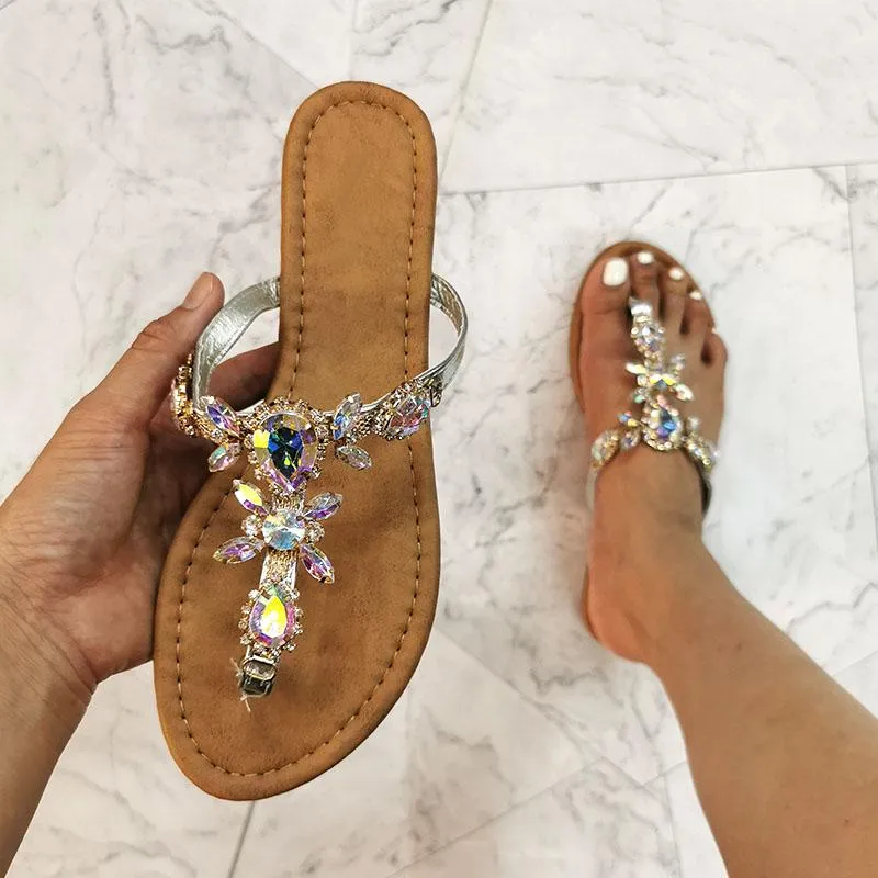 Sandaler kvinnor gladiator sommarskor diamant spänne mode kvinnlig sandal romerska strass Flat kvinnas avslappnade skoessandaler