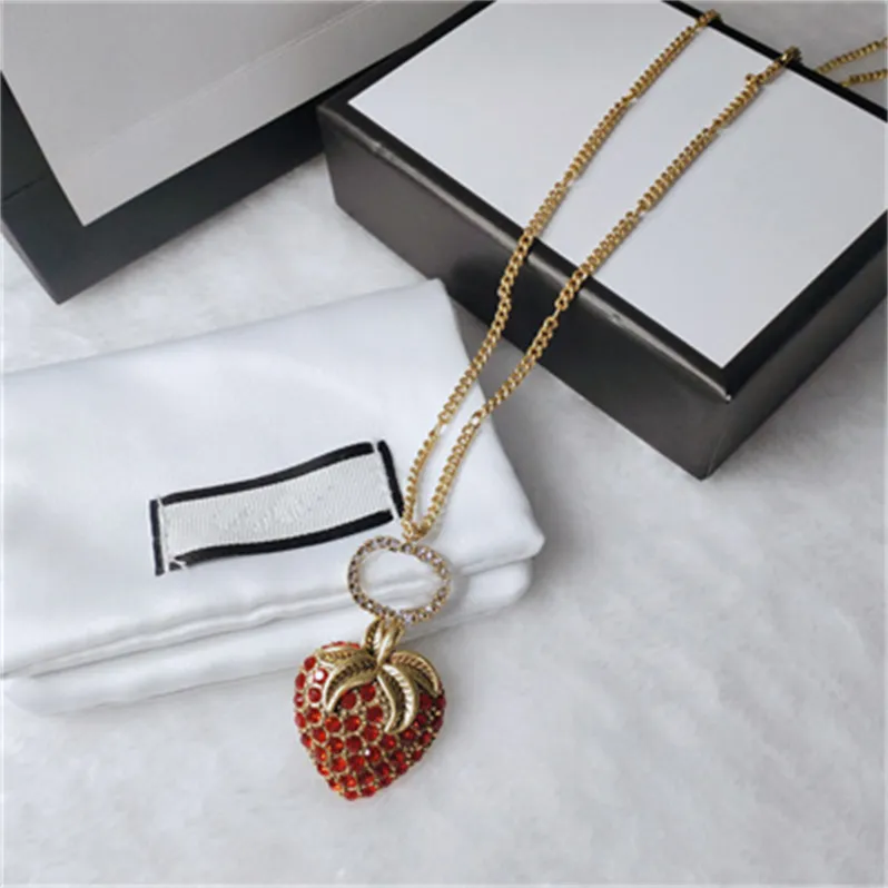 Exquis Rouge Fraise Pendentif Colliers Personnalité Chic Unisexe Collier Simple Rétro Plein Diamants Colliers