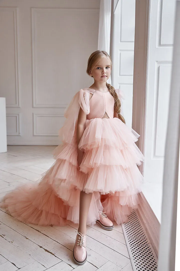 Hi-Lo-Prinzessin-Blumenmädchenkleider, ärmellos, Geburtstagsparty-Kleidung für die Hochzeit, mehrschichtige Rüschen, Perlen, kleine Baby-Festzug-Kleider