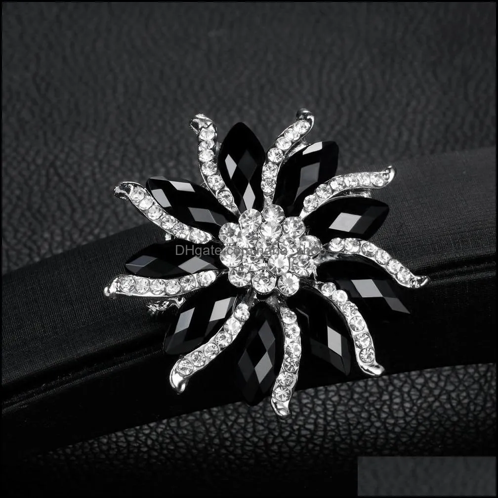 Black Crystal Resin Brooches Clear Rhinestone Brooch Pins For Wedding