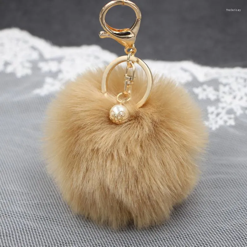 Keychains grossist 8cm pom poms med pärla fluffig pompoms nyckelring faux päls nyckelring för flickor kvinnor fred22