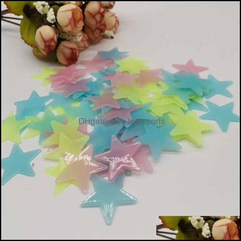 3CM Luminous Star Wall 100pcs TV Wall Paper Decorative Painting PVC Fluorescent Sticker Luminous Wall Sticker Luminous Star Sticker 331