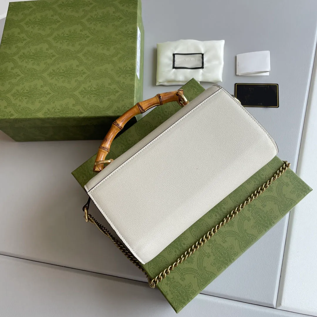 Wholesale top luxury designer custom bag high quality leather flip wallet multifunctional bamboo handle simple urban women Metal Chain Handbag