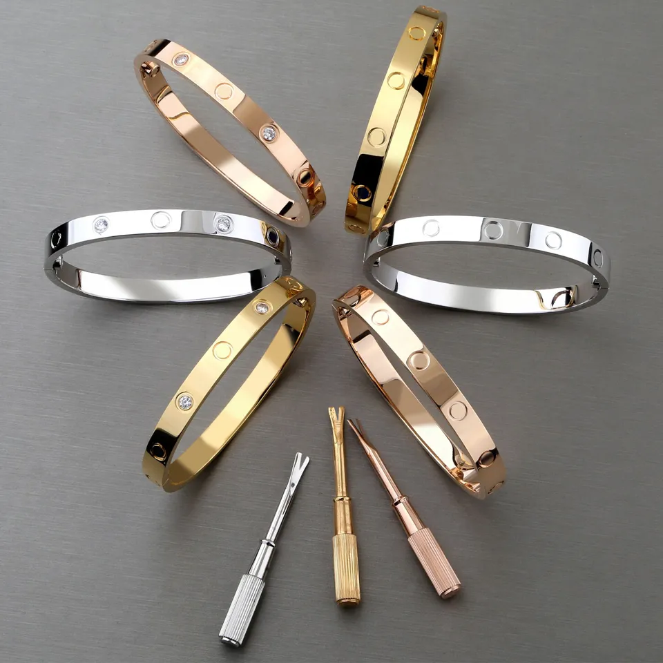 Gold Love Gold Id Bracelet With Screw Armband Designer Jewelry For Women  From Zezhi_luxury_jewelry, $9.26
