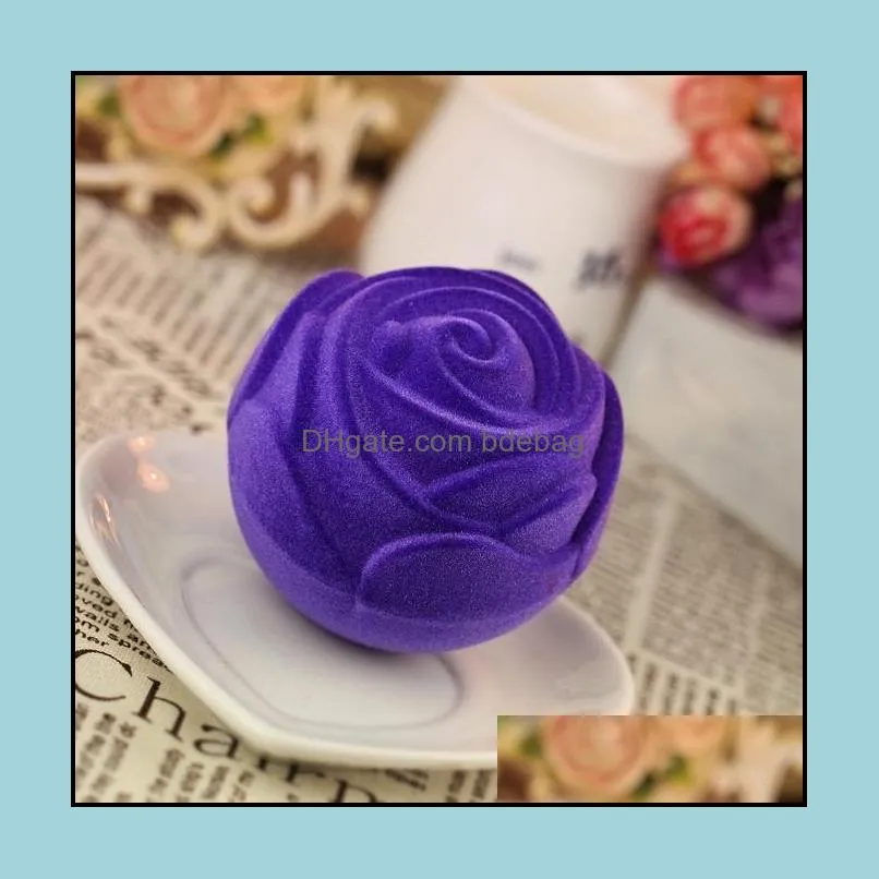 Arrival 100pcs Romantic Rose Shape Wedding Candy Boxes 8cm Diameter Red/Pink/Purple Free 1