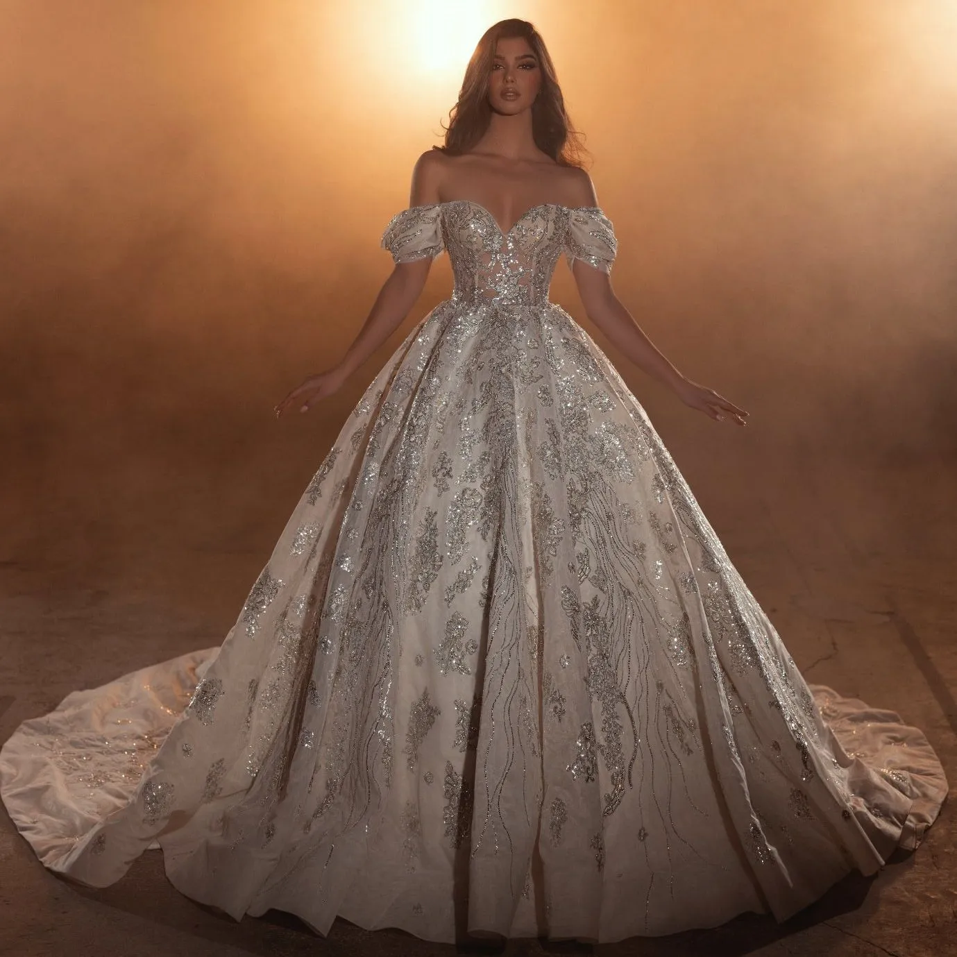 Abiti da sposa di lusso con abiti da ballo Dubai con spalle scoperte Abiti da sposa con applicazioni di paillettes in cristallo con perline Vestido de novia personalizzato