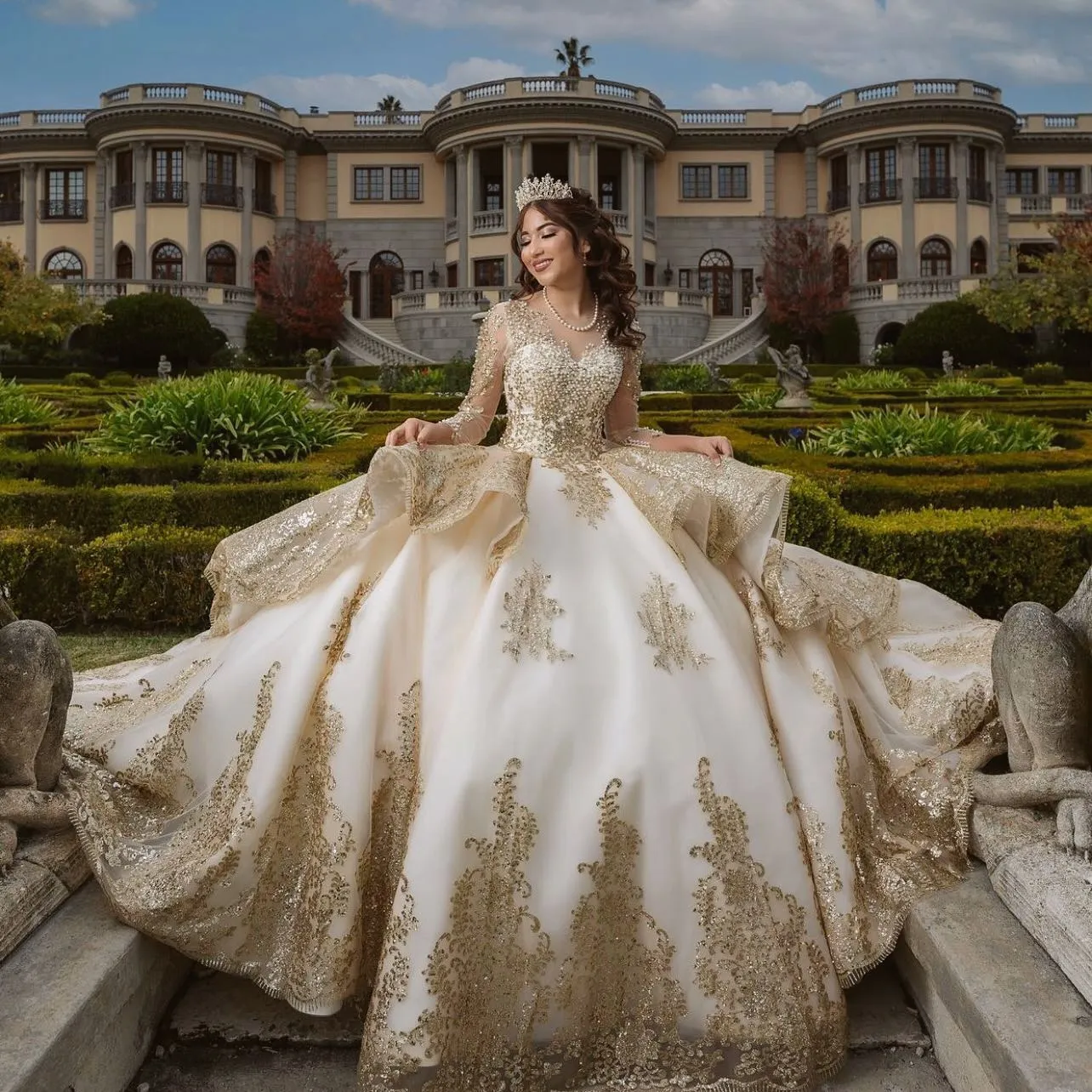 Pérolas Champanhe Vestidos Quinceanera Com Zíper Nas Costas Vestido Sweet 16 Manga Longa Renda Aplique Frisado Vestidos de Baile de Festa