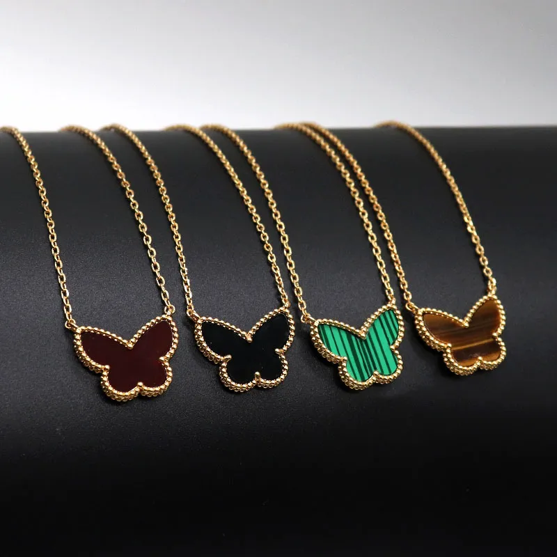 Green White Mother of Shell Double Side Pendant Necklaces for Women 18K Gold Sweet Butterfly Luxury Designer Choker Necklace Jewelry