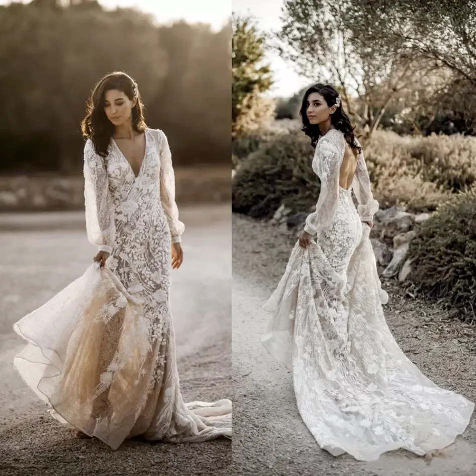 2022 Robes de mariée de pays à manches longues col en V dentelle appliques sexy dos nu robes de novia balayage train une ligne robes de mariée de plage