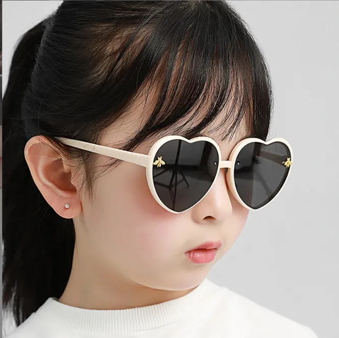 Gros marque coeur enfants lunettes de soleil 2022 nouveaux enfants mignon rose dessin animé abeille lunettes de soleil filles garçons bébé dégradé lunettes