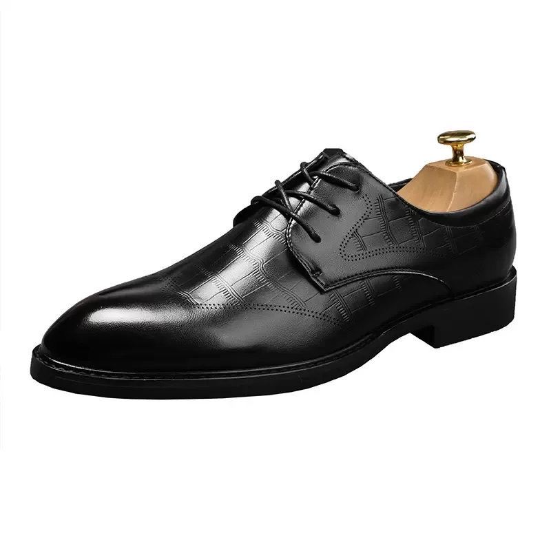 2022 Nuovo arrivo Designer Uomo Scarpe firmate Quinceanera Mocassini Scarpe basse Scarpe eleganti