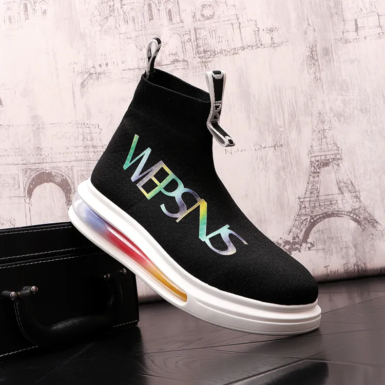 British Style High Top Embroid Wedding Dress Sock Skor Vår Höst Män Tjock Bottom Andningsbar Casual Sneakers Designer Round Toe Driving Walking Loafers E214