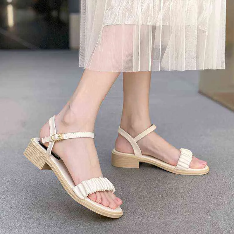 Sandals pompen Slippers Koreaanse versie Open teen Hoge hakken mode massieve kleur dikke hakken sandalen één lijn gespog midden vrouwen schoenen 220704