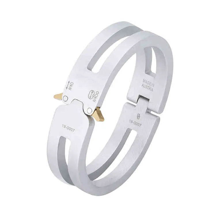 DHgate.com:1017 Alyx 9SM Rollercoaster Track Buckle Bracelet