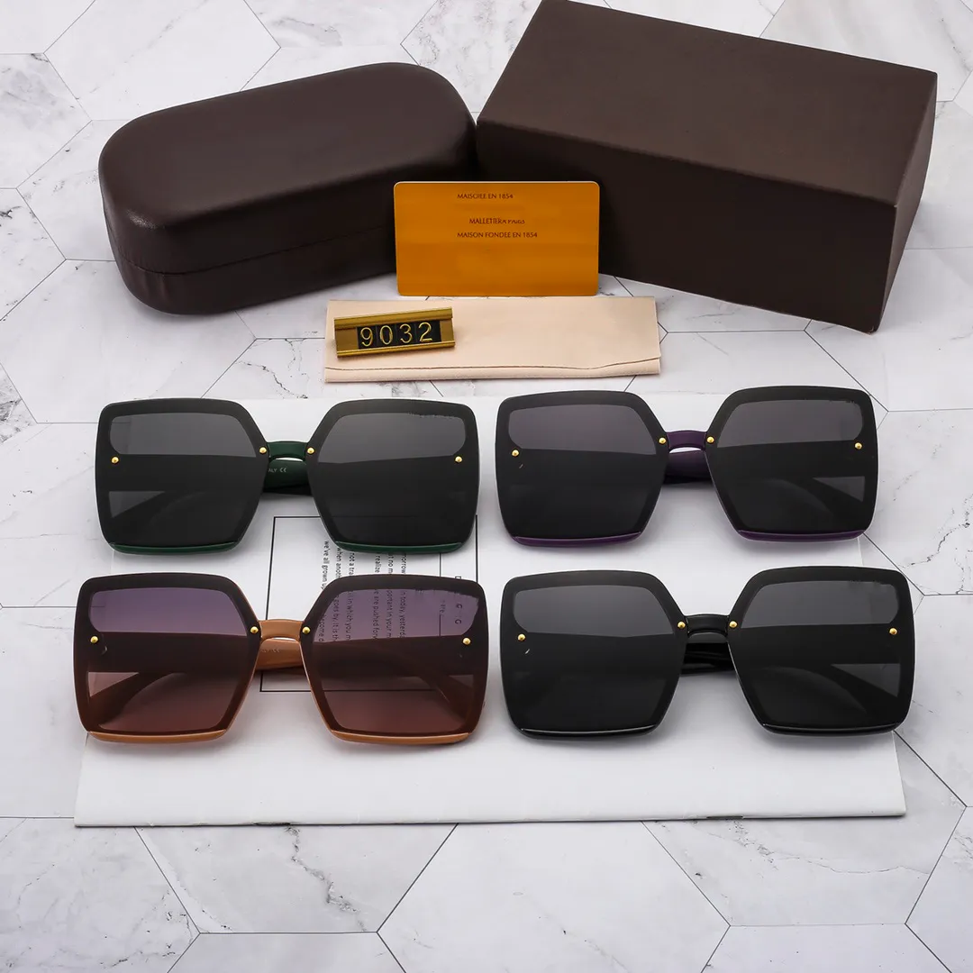 Luxury Designer Sunglasses Eyeglasses Outdoor Letter V Sunglass PC Frame Fashion Classic Lady Mirrors Women Men Glasses Unisex With Box